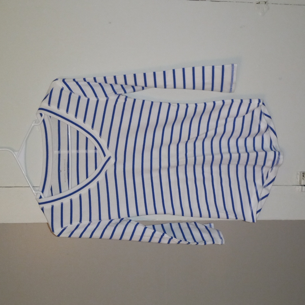 OUTFIT LOT: white and blue striped shirt with navy blue pants